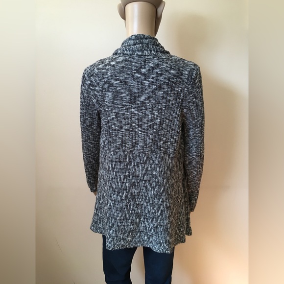 Dressbarn - Picture 3 of 3